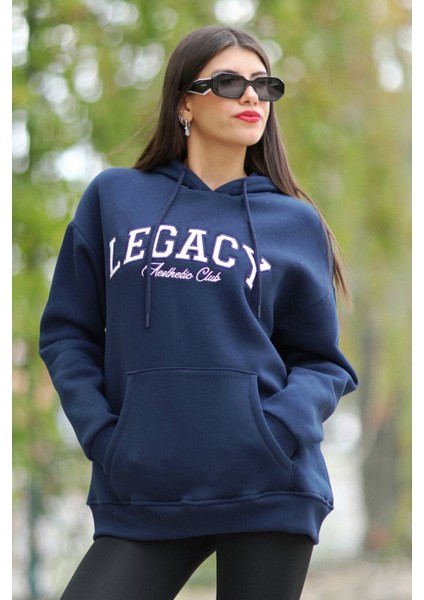 Kadın Lacivert Legacy Nakışlı Oversize Kapüşonlu Kanguru Cep Şardonlu 3İp Sweat - 2535