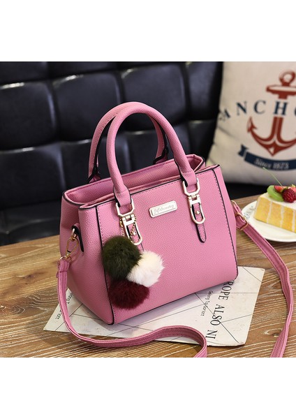 Kadınlar Için Çanta 2024 Avrupa ve Amerika Yeni Moda Tek Omuz Küçük Çanta Çift Katmanlı Büyük Kapasiteli Kürk Topu Kadınlar Için Taşınabilir Crossbody Çanta (Yurt Dışından)