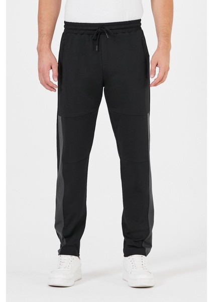 Erkek Siyah Standart Fit Normal Kesim Düz Paça Cep Fermuarlı Rahat Jogger Eşofman Altı