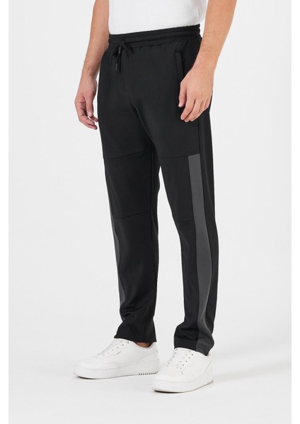 Erkek Siyah Standart Fit Normal Kesim Düz Paça Cep Fermuarlı Rahat Jogger Eşofman Altı
