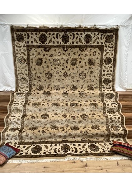 El Dokuma Uşak Halı - 362 X 276