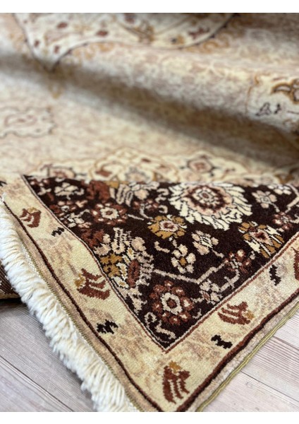 El Dokuma Uşak Halı - 257 X 347 fırsatları