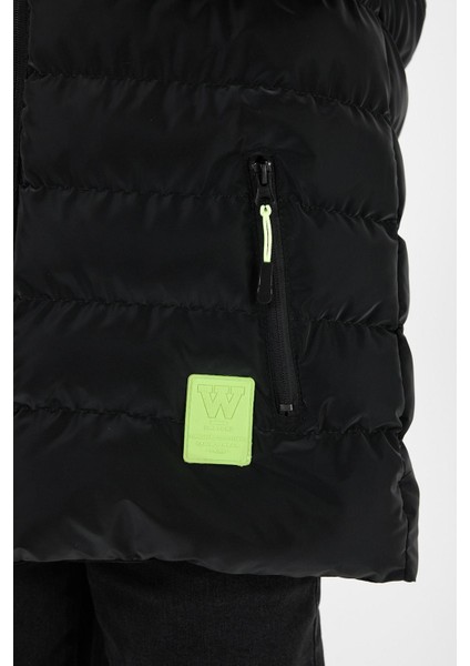 Siyah Erkek Çocuk Çıkartılabilir Kapüşonlu Şişme Deri Karışımlı Kumaş Mont&kaban indirimleri