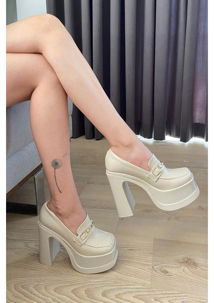 Kadın Clara Krem Cilt Ince Tokalı Lofer Model 12 cm Platform Topuklu Ayakkabı