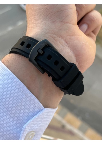 Silikon Kordon Iç Fonksiyonları Aktif 30 mt Suya Dayanıklı Erkek Kol Saat EFM.31346-H indirimleri