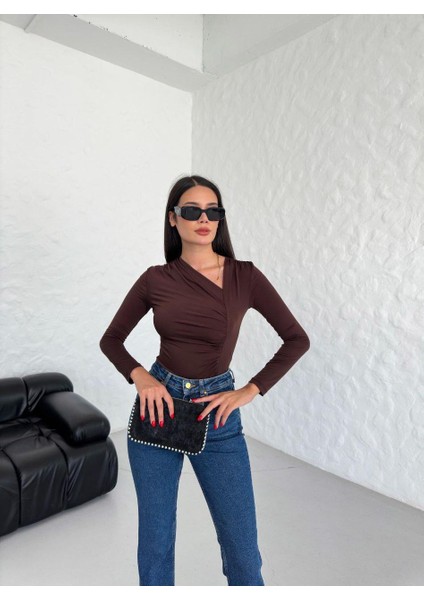 Kadın Uzun Kol V Yaka Büzgü Detaylı Şık Bluz fiyatları