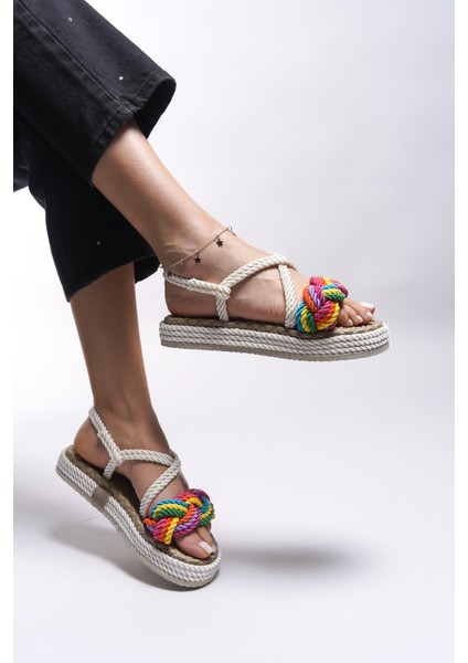 Kadın Sandalet Renkli İpli Detaylarla Şık Tasarım Yazlık Ayakkabı modelleri