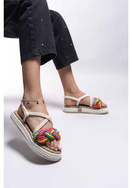 Kadın Sandalet Renkli İpli Detaylarla Şık Tasarım Yazlık Ayakkabı fırsatları