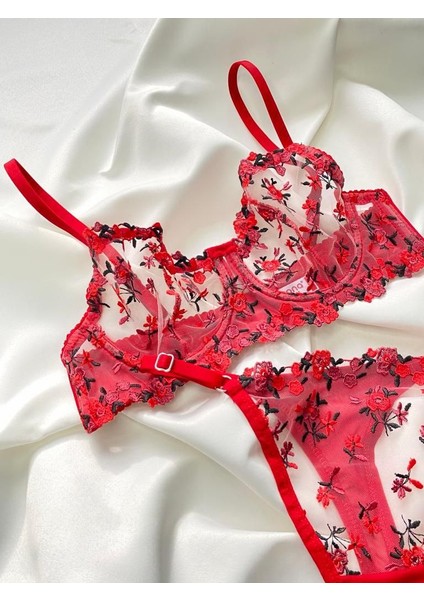 Kırmızı Renk Çiçekli Bralet Takım modelleri