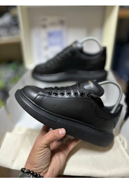 Klasik Deri Yeni Sezon Erkek Bayan Unisex Ayakkabı Mcqueen Ithal fiyatları