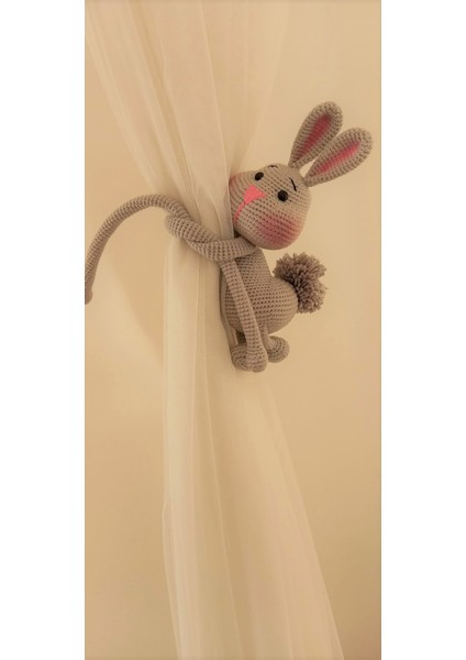 Şaşkın Gri Tavşan Perde Tutucu Amigurumi Organik Oyuncak