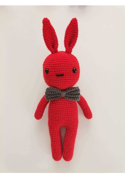 Kırmızı Papyonlu Minik Tavşan Organik Örgü Oyuncak