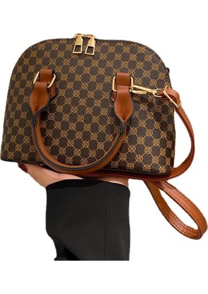 Dokulu Büyük Kapasiteli Deniz Kabuğundan Çapraz Askılı Kadın Çantası (Yurt Dışından)