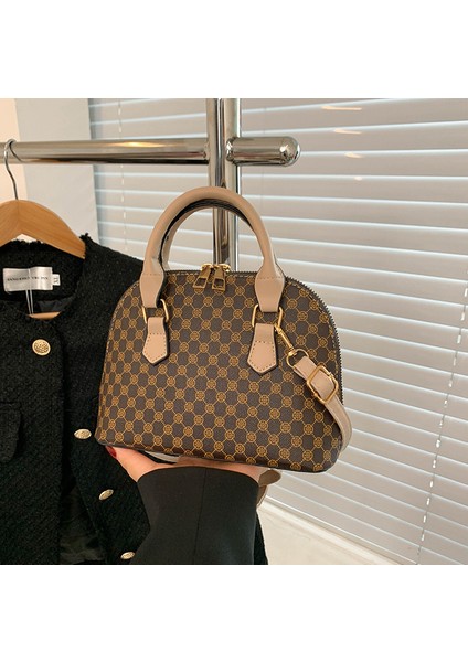 Dokulu Büyük Kapasiteli Deniz Kabuğundan Çapraz Askılı Kadın Çantası (Yurt Dışından) fırsatları