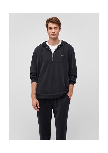 Kapüşonlu Fermuarlı Sweatshırt