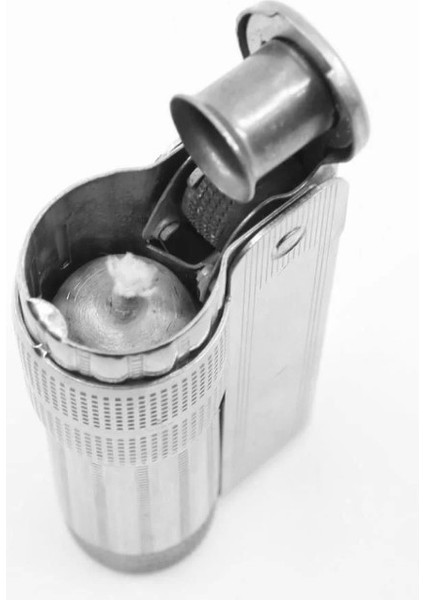 Orijinal Avusturya Üretimi Paslanmaz Çelik Benzinli Muhtar Çakmak - Gümüş Rengi fırsatları