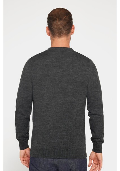 Erkek Slim Fit Dar Kesim Polo V Yaka Antrasit Triko Kazak indirimleri