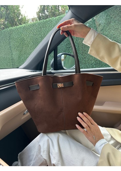 Süet Deri Mıknatıs Kapamalı Kilit Detaylı El ve Omuz Çantası fiyatları