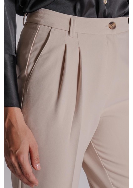 Kadın Yandan Cepli Arka Cep Fleto Beli Lastikli ve Pilili Slim Fit Pantolon Taş indirimleri