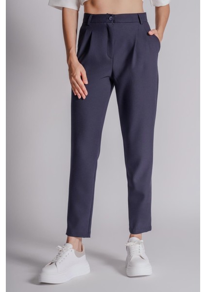Kadın Yandan Cepli Arka Cep Fleto Beli Lastikli ve Pilili Slim Fit Pantolon Lacivert fiyatları