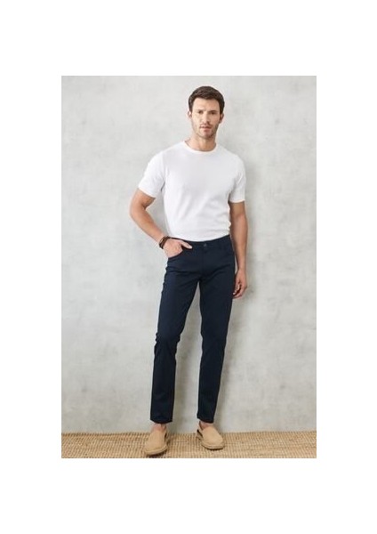 Erkek Lacivert Slim Fit Dar Kesim Pamuklu Esnek Chino Pantolon