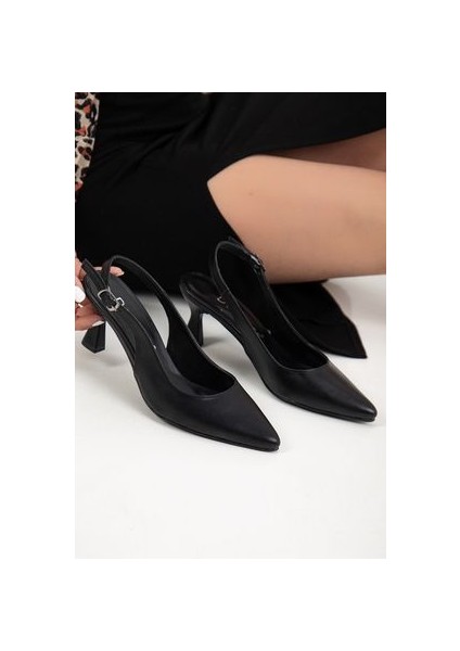 D1705 Kadın Günlük Klasik Topuklu Ayakkabı modelleri