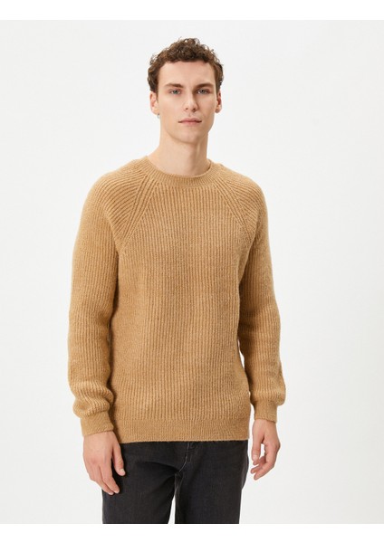 Triko Kazak Bisiklet Yaka Yumuşak Dokulu Slim Fit Uzun Kollu modelleri