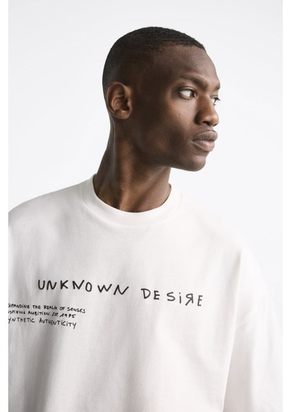 Bisiklet Yaka Unknown Desire Baskılı Oversize Beyaz Erkek T-Shirt
