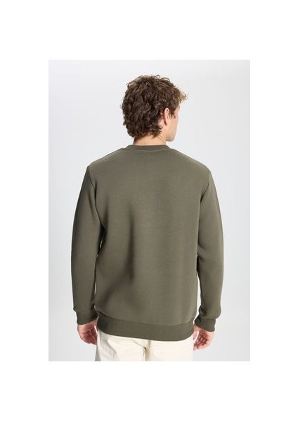 Erkek Haki Standart Fit Normal Kesim Içi Polarlı 3 Iplik Bisiklet Yaka Pamuklu Sweatshirt