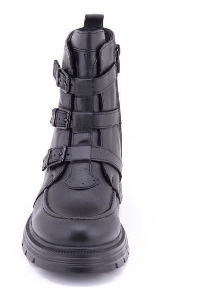 2353511 Kadın Bot modelleri