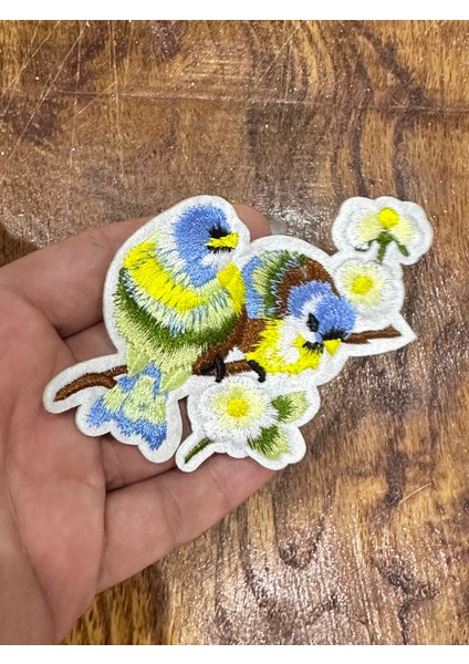 10X6 cm Ütü Ile Yapışan Çiçekli Kuş Arma Dikiş Aplike