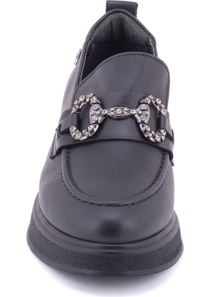 2451401k Kadın Deri Tokalı Ayakkabı - Siyah Rugan - 36 modelleri