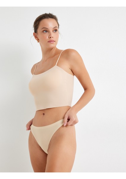 Lazer Kesim Dikişsiz String Külot