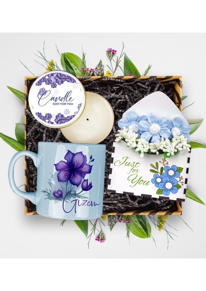 Kişiye Özel Çiçek Tasarım Kupa & Mum & Papatya Figür Mektup Aranjmanı 113185