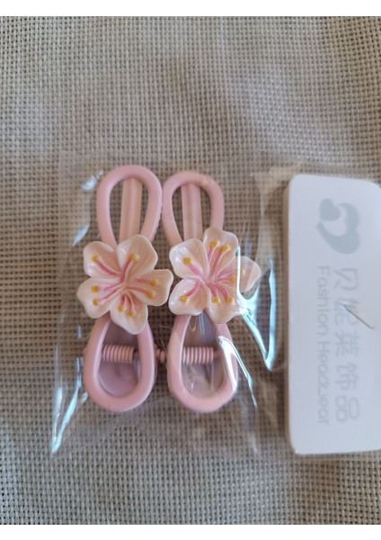Ortası Mine Kaplamalı Lotus Çiçeği Fiyonk Pembe Çiftli Metal Çocuk Pens Toka