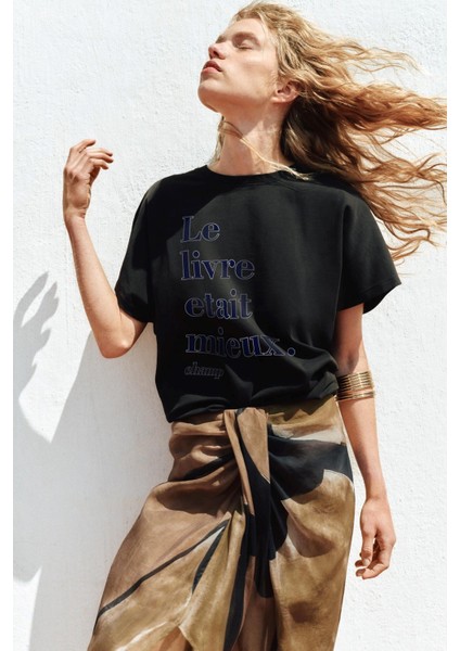 Le Livre Etait Mieus Yazılı Kadın Siyah T-Shirt