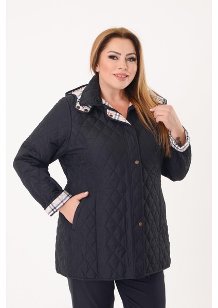 Büyük Beden Siyah Renk Içi Ekose Desenli Kapitone Mont modelleri