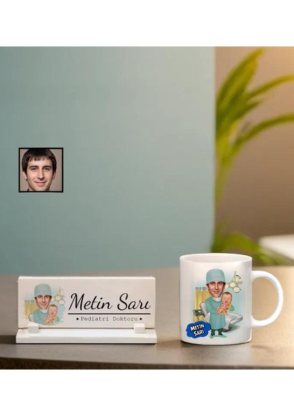 Kişiye Özel Pediatri Doktor Temalı Karikatürlü Masaüstü Isimlik ve Kupa Bardak