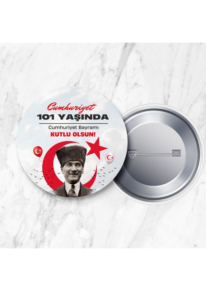 Balon Ilaveli Kartlı 29 Ekim Cumhuriyet Bayramı Iğneli Yaka Rozeti 58 mm (Model No: 01) fiyatları