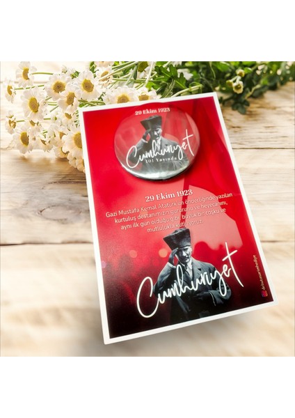 Kartlı 29 Ekim Cumhuriyet Bayramı Iğneli Yaka Rozeti 58 mm (Model No: 02)