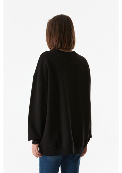 Çift Kalp Nakışlı Oversize Sweatshirt modelleri