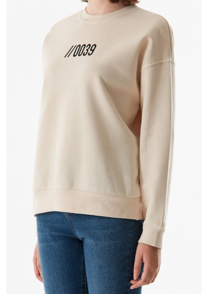 Önü ve Arkası Baskılı Bisiklet Yaka Sweatshirt
