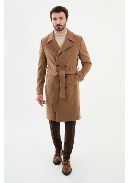 Düz Bej Slim Fit Geniş Yaka Kuşaklı Kruvaze Kaşe Uzun Erkek Kaban modelleri