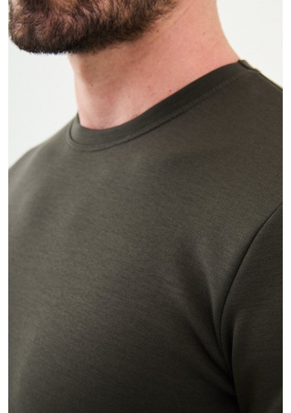 Düz Haki Slim Fit Bisiklet Yaka Uzun Kollu Erkek T-Shirt fiyatları