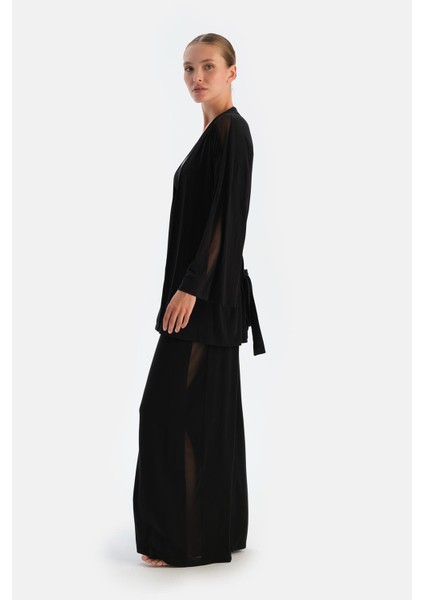 Siyah Yanı Tül Detaylı Sabahlık modelleri