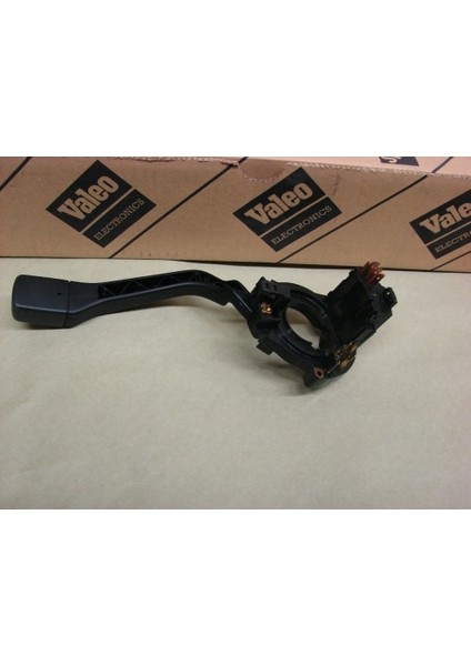 Golf2 Golf3 91 Silecek Kolu Sağ (Oem NO:191953519)