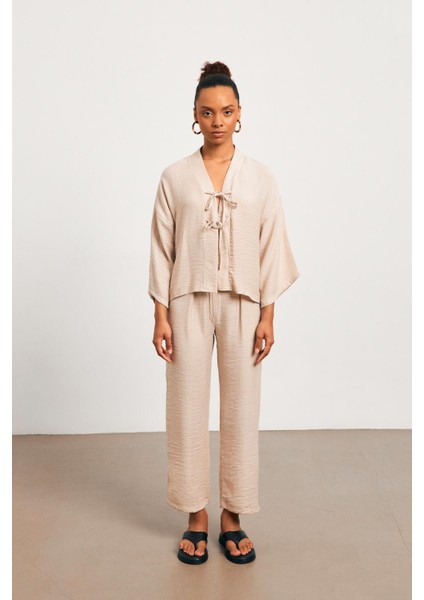 Fiyonklu Müslin Kumaş Kimono Bej Bluz