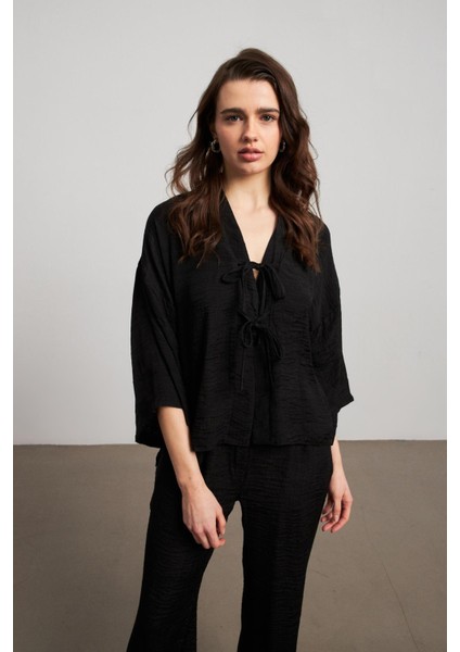 Fiyonklu Müslin Kumaş Kimono Siyah Bluz modelleri