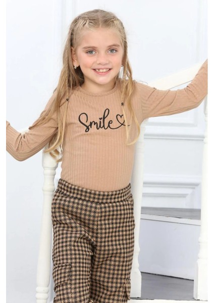 3002 4-8 Yaş Smile Nakışlı Takım