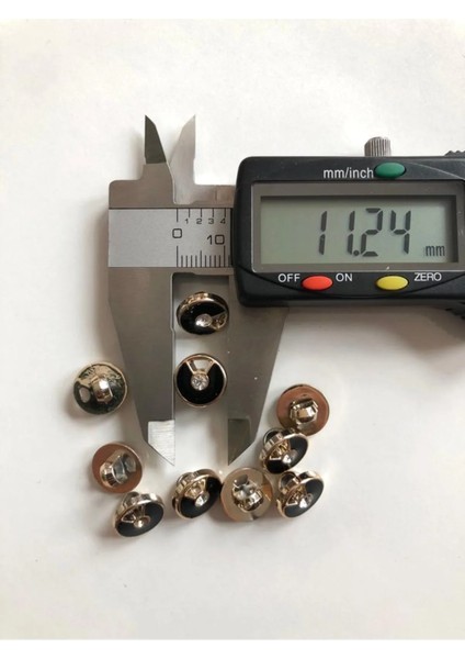 11,5 mm Gold Siyah Taşlı Metalize Düğme(15 Adet) modelleri